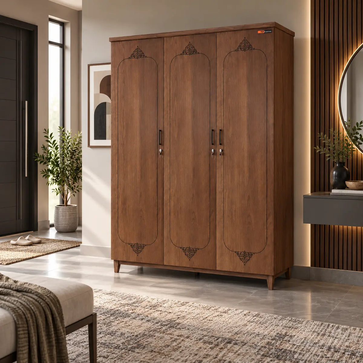 LB 3 door cupboard