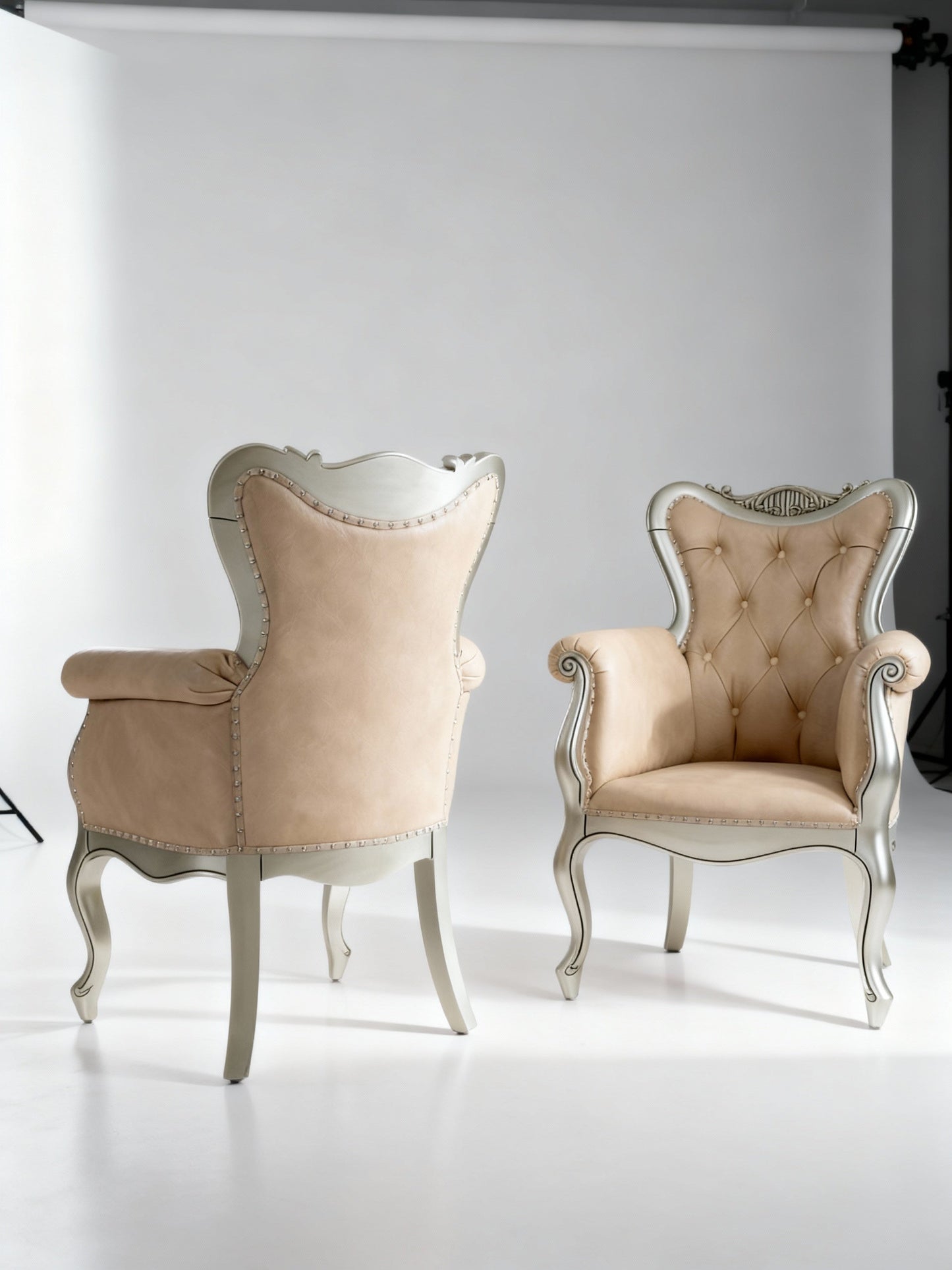 Crown Cozy Chair