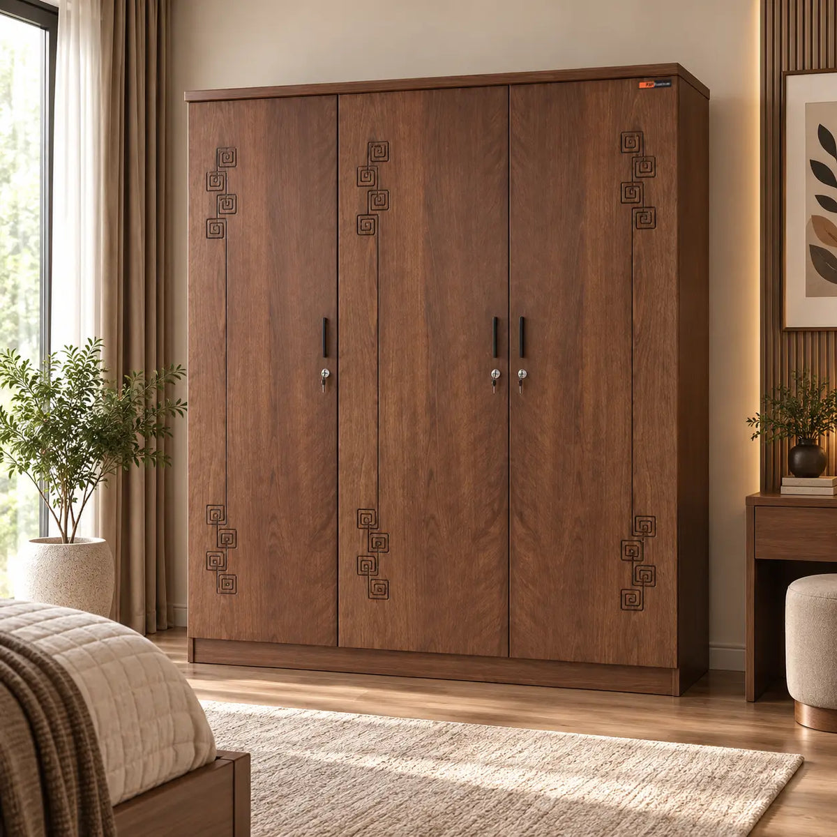 LB 3 door cupboard