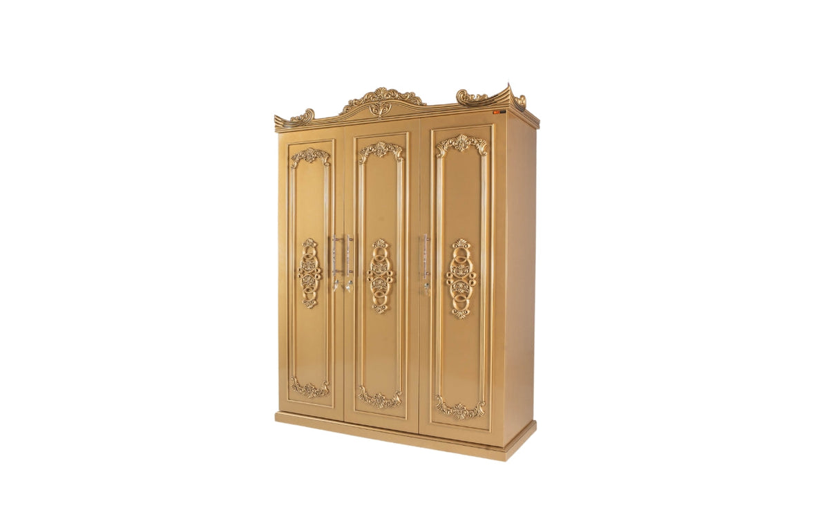 3 door cupboard 